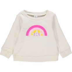 Bluza w kolorze białym. Białe bluzy niemowlęce Gap Kids, z nadrukiem, bez rękawów, bez kaptura. W wyprzedaży za 37,95 zł.