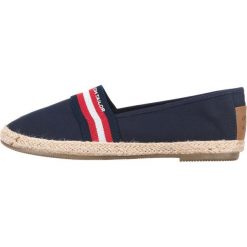 Tom Tailor Espadryle Niebieski. Niebieskie espadryle damskie Tom Tailor, bez wzorów, z materiału, bez obcasa. Za 206,95 zł.