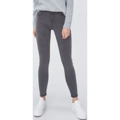 Jeansowe jegginsy skinny - Szary. Szare jeansy damskie Sinsay. Za 39,99 zł.