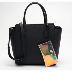 Torba shopper z etui - Czarny. Czarne etui damskie Cropp, bez wzorów, bez dodatków. Za 89,99 zł.