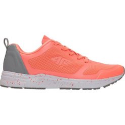 Buty sportowe damskie OBDS201Z - koralowy - 4F. Pomarańczowe buty sportowe damskie marki 4f, z nadrukiem, z gumy. Za 159,99 zł.