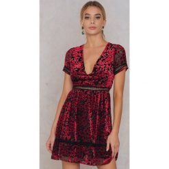 Sukienki hiszpanki: Lucca Couture Sukienka Nora – Red