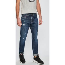 Tommy Jeans - Jeansy 1988. Niebieskie jeansy męskie Tommy Jeans, bez wzorów. W wyprzedaży za 359,90 zł.