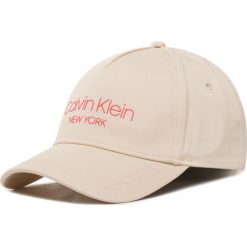 Czapka z daszkiem CALVIN KLEIN - Ck Ny Bb Cap K60K606381 YAK. Brązowe czapki damskie Calvin Klein, bez wzorów, z bawełny. Za 159,00 zł.