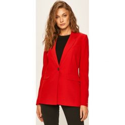 Tommy Hilfiger - Żakiet. Czerwone kamizelki damskie TOMMY HILFIGER, bez wzorów, z poliesteru. Za 1049,00 zł.