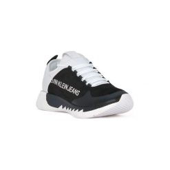 Buty Calvin Klein Jeans ANGUS BLACK. Czarne trampki męskie Calvin Klein Jeans, bez wzorów, z jeansu, bez zapięcia. Za 646,58 zł.