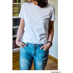 OLD TIMES WHITE T-shirt. Białe t-shirty damskie marki Pakamera, z jeansu. Za 109,00 zł.