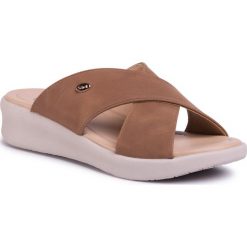 Klapki SCHOLL - Arlet 799450-50-91 Marron Clair. Pomarańczowe klapki damskie Scholl, bez wzorów, ze skóry ekologicznej, bez obcasa. Za 209,00 zł.