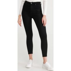 Jeansy skinny z wysokim stanem - Czarny. Czarne jeansy damskie Reserved, bez wzorów, z jeansu, z podwyższonym stanem. Za 89,99 zł.