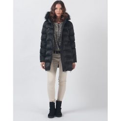 Kurtka puchowa "St Moritz" w kolorze czarnym. Czarne kurtki damskie Chattawak, s, z puchu, klasyczne. W wyprzedaży za 299,95 zł.