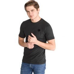 Jack & Jones Booker Bla. Koszulka Czarny. Czarne podkoszulki męskie Jack & Jones, xxl, bez wzorów, z bawełny, bez kołnierzyka, krótkie. Za 87,95 zł.