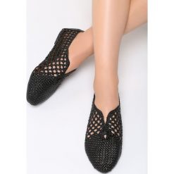 Czarne Balerinki Soul Provider. Czarne baleriny damskie marki Born2be, w ażurowe wzory, na obcasie. Za 44,99 zł.