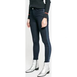 Pepe Jeans - Jeansy Regent Sporty. Jeansy damskie Pepe Jeans. W wyprzedaży za 179,90 zł.