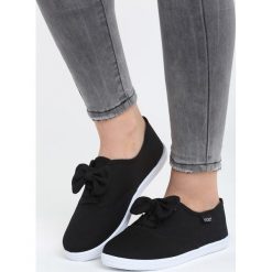 Czarno-Białe Tenisówki You Ask For. Czarne trampki i tenisówki damskie Born2be, z aplikacjami, na sznurówki. Za 29,99 zł.