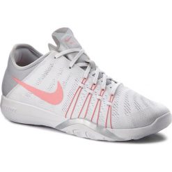 Buty NIKE - Free Tr 6 833413 108 White/Bright Melon/Wolf Grey. Białe buty do fitnessu damskie Nike, z materiału. W wyprzedaży za 329,00 zł.