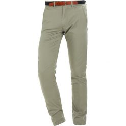 Chinosy męskie: Selected Homme SHHYARD VETIVER SLIM PANTS Chinosy vetiver