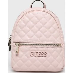 Guess Jeans - Plecak. Czarne plecaki damskie Guess Jeans, z aplikacjami, z bawełny. W wyprzedaży za 449,90 zł.