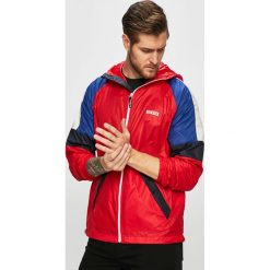 Levi's - Kurtka. Czerwone płaszcze męskie Levi's®, s, bez wzorów, z poliesteru, krótkie, z kapturem. W wyprzedaży za 179,90 zł.