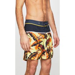 Quiksilver - Kąpielówki. Czarne kąpielówki męskie Quiksilver, bez wzorów, z poliesteru. W wyprzedaży za 159,90 zł.