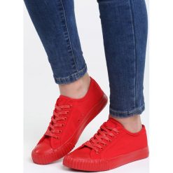 Czerwone Trampki Low Down. Czerwone trampki i tenisówki damskie Born2be, z materiału. Za 59,99 zł.