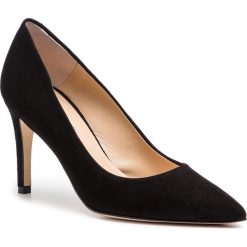 Szpilki SOLO FEMME - 75403-88-020/000-04-00 Czarny. Czarne półbuty damskie Solo Femme, bez wzorów, ze skóry, bez obcasa, na obcasie, bez zapięcia. W wyprzedaży za 239,00 zł.