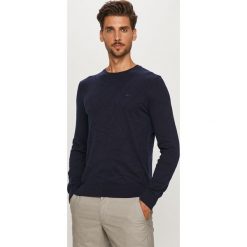 Lacoste - Sweter. Niebieskie swetry męskie Lacoste, s, z aplikacjami, z bawełny, z okrągłym kołnierzem, bez kaptura. W wyprzedaży za 439,90 zł.