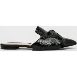 Pollini - Klapki. Czarne klapki damskie Pollini, ze skóry. W wyprzedaży za 899,90 zł.