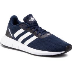 Buty adidas - Swift Run Rf FV5359 Conavy/Ftwwht/Cblack. Czarne buty sportowe męskie Adidas, z tworzywa sztucznego, bez zapięcia. Za 379,00 zł.