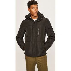 Wrangler - Kurtka. Czarne płaszcze męskie Wrangler, s, z poliesteru, krótkie. W wyprzedaży za 269,90 zł.