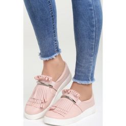 Różowe Slip On Jyn. Czerwone tenisówki damskie Born2be, z materiału. Za 49,99 zł.