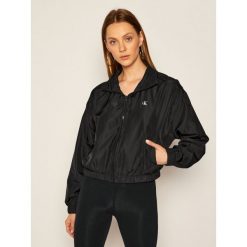 Kurtka przejściowa Calvin Klein Jeans Back Logo J20J214456. Czarne kurtki damskie Calvin Klein Jeans, s, bez wzorów, z jeansu, bez kaptura. Za 579,00 zł.