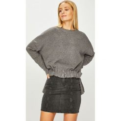 Answear - Sweter. Czarne swetry damskie ANSWEAR, uniwersalny, bez wzorów, z poliesteru, z krótkim rękawem, krótkie, bez kaptura. W wyprzedaży za 49,90 zł.