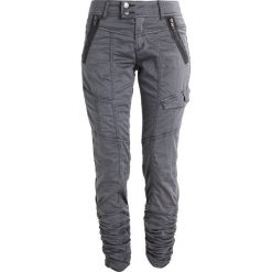 Culture THI Spodnie materiałowe blackened pearl. Szare spodnie damskie marki Culture, z elastanu. Za 359,00 zł.