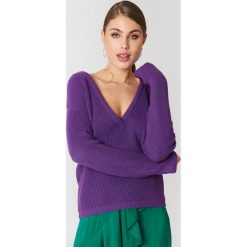 Josefin Ekström for NA-KD Sweter z głębokim dekoltem V - Purple. Fioletowe swetry oversize damskie marki Josefin Ekström for NA-KD, m, z dzianiny. W wyprzedaży za 97,17 zł.