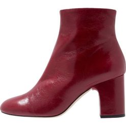 Office APPLAUSE Ankle boot red. Czerwone botki damskie skórzane marki Office. Za 479,00 zł.