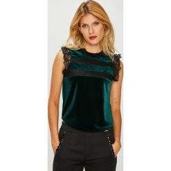 Silvian Heach - Top. Zielone topy damskie marki Silvian Heach, s, z elastanu, z włoskim kołnierzykiem. W wyprzedaży za 239,90 zł.