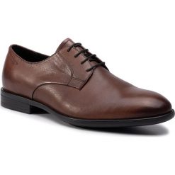 Półbuty VAGABOND - Harvey 4663-401-27 Cognac. Pomarańczowe buty wizytowe męskie Vagabond, ze skóry. W wyprzedaży za 379,00 zł.