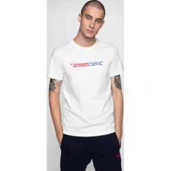 T-shirt męski TSM228 - biały. Białe koszulki męskie 4f, m, bez wzorów, bez kołnierzyka. Za 49,99 zł.
