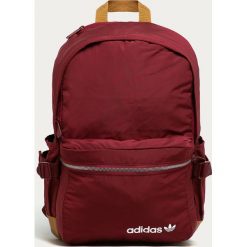 Adidas Originals - Plecak. Czerwone plecaki damskie adidas Originals, z nadrukiem, z poliesteru. Za 199,90 zł.