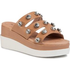 Klapki SCA'VIOLA - B-184 Beige. Pomarańczowe klapki damskie Sca'viola, bez wzorów, ze skóry, bez obcasa, na obcasie. Za 319,00 zł.