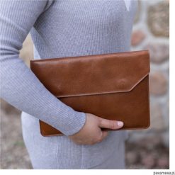 Kopertówki damskie: Etui na tablet, skórzana kopertówka