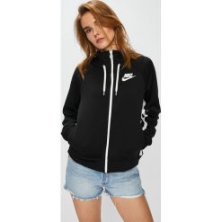 Nike Sportswear - Bluza. Białe bluzy damskie z kieszeniami marki Nike Sportswear, s, z elastanu, z kapturem. W wyprzedaży za 249,90 zł.
