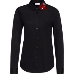 Koszula Red Valentino SR3ABA87. Czarne bluzki damskie Red Valentino, bez wzorów, z elastanu, bez kołnierzyka, bez rękawów. W wyprzedaży za 759,00 zł.