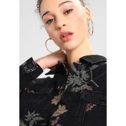Bomberki damskie: Noisy May NMCHO PRINT Kurtka jeansowa black