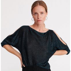 Sweter z wycięciami na ramionach - Turkusowy. Niebieskie swetry damskie Reserved, s, bez wzorów, bez rękawów, bez kaptura. W wyprzedaży za 39,99 zł.