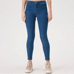 Jeansy skinny push up - Niebieski. Niebieskie jeansy damskie Sinsay. Za 59,99 zł.