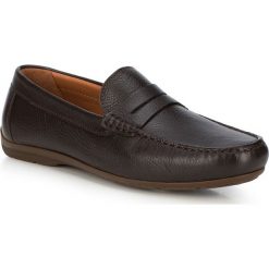 Buty męskie. Pomarańczowe mokasyny męskie Wittchen, ze skóry, eleganckie. W wyprzedaży za 299,90 zł.