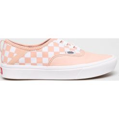 Vans - Tenisówki. Różowe trampki i tenisówki damskie Vans, bez wzorów, z gumy, bez zapięcia. W wyprzedaży za 219,90 zł.