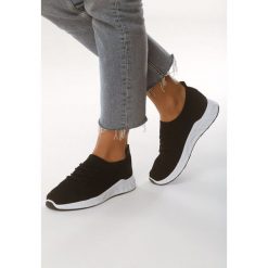Czarne Buty Sportowe Belly Laugh. Czarne buty sportowe damskie Born2be, bez wzorów, sportowe. Za 69,99 zł.
