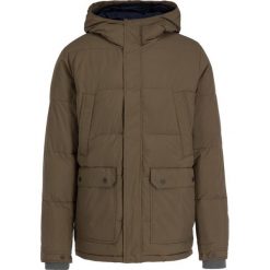 Kurtka puchowa Quiksilver Barrington EQYJK03498. Niebieskie kurtki męskie Quiksilver, xl, bez wzorów, z poliesteru, bez kaptura. W wyprzedaży za 679,00 zł.
